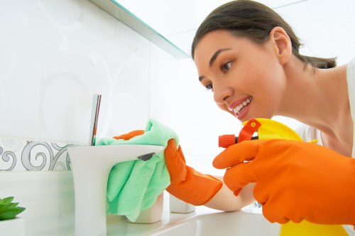 Professional move in cleaning in a Fulham home with a fresh kitchen and living space