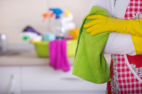 Local cleaning service adapting to access challenges in Fulham commercial buildings