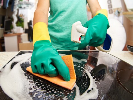 Carpet cleaning equipment in a Fulham flat with careful access planning